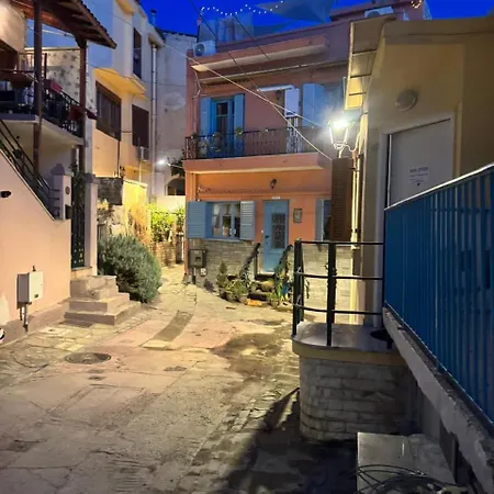 Cozy In Old Town Ano Poli With 2 Bedrooms * סלוניקי
