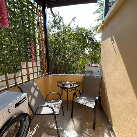 Cozy In Old Town Ano Poli With 2 Bedrooms *