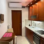 Apartmán Cozy In Old Town Ano Poli With 2 Bedrooms *