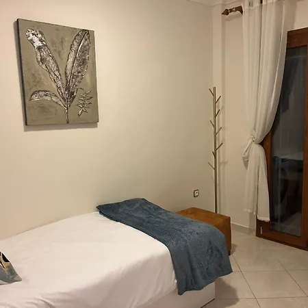 Cozy In Old Town Ano Poli With 2 Bedrooms 公寓 *