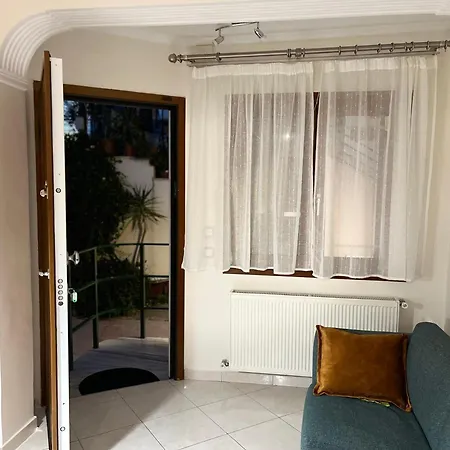 Cozy In Old Town Ano Poli With 2 Bedrooms Διαμέρισμα