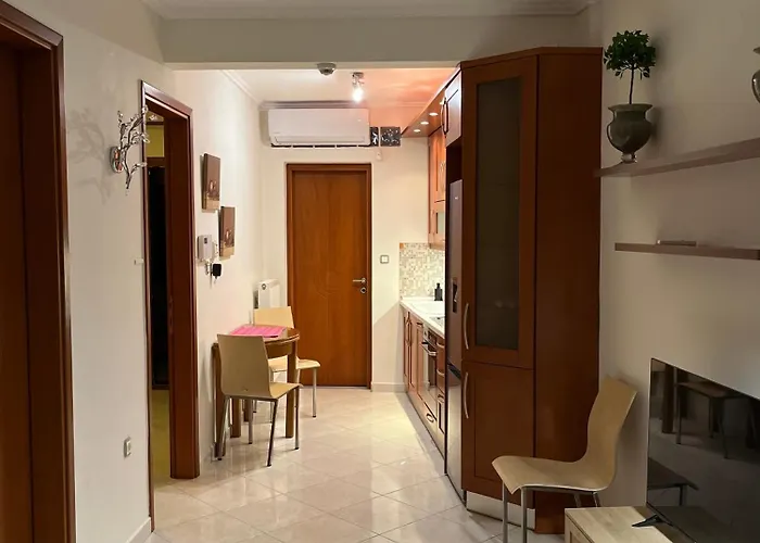 Cozy In Old Town Ano Poli With 2 Bedrooms Appartamento