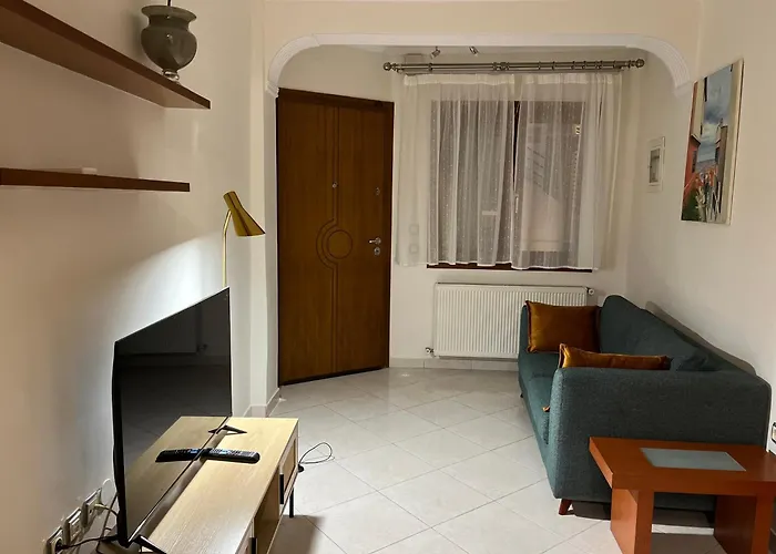 Cozy In Old Town Ano Poli With 2 Bedrooms *