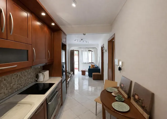 Cozy In Old Town Ano Poli With 2 Bedrooms *