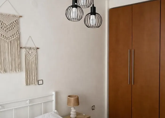 Appartamento Cozy In Old Town Ano Poli With 2 Bedrooms